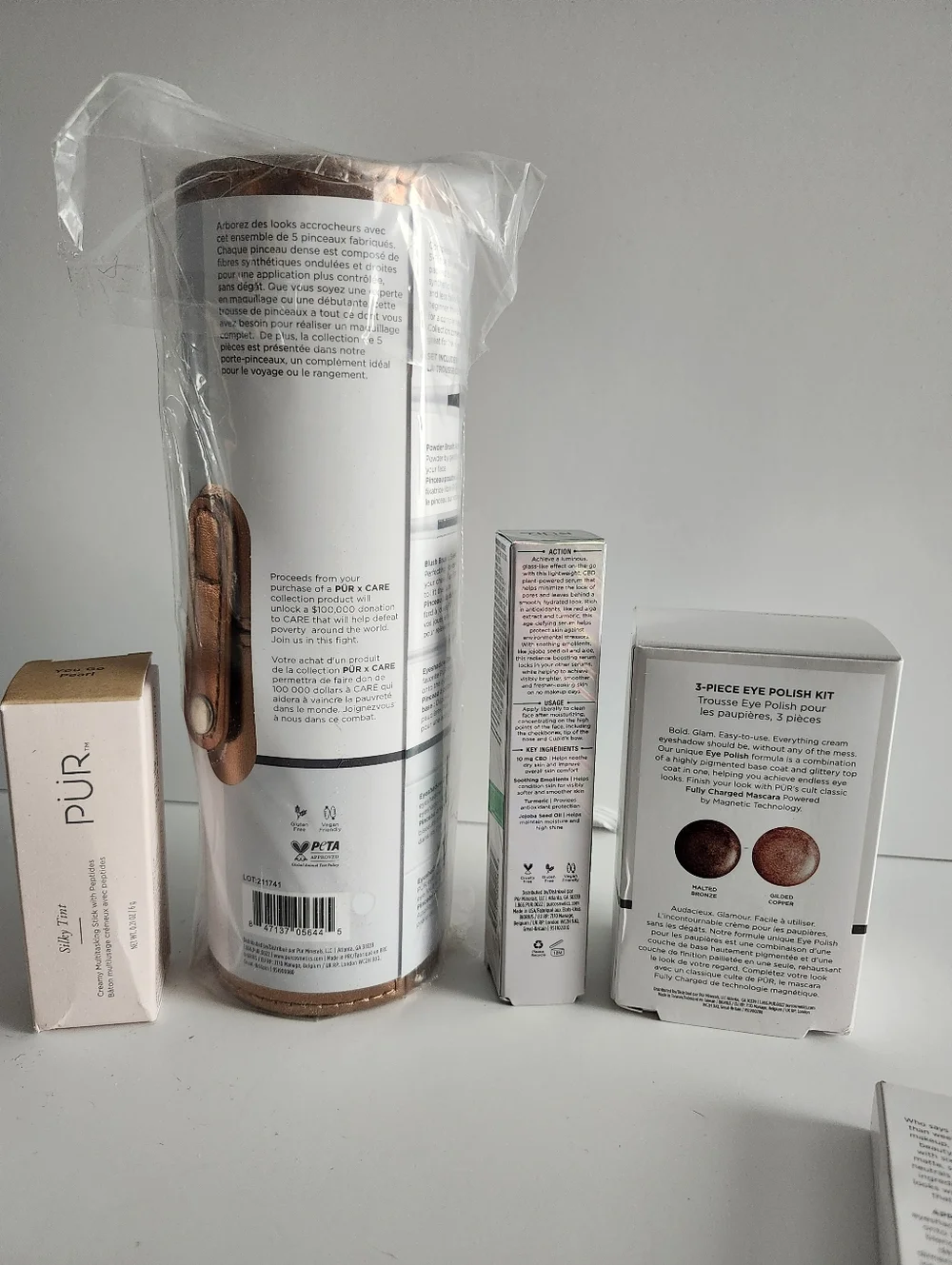 PÜR Skincare, Eyeshadow & Brush Set - 7 Piece Bundle